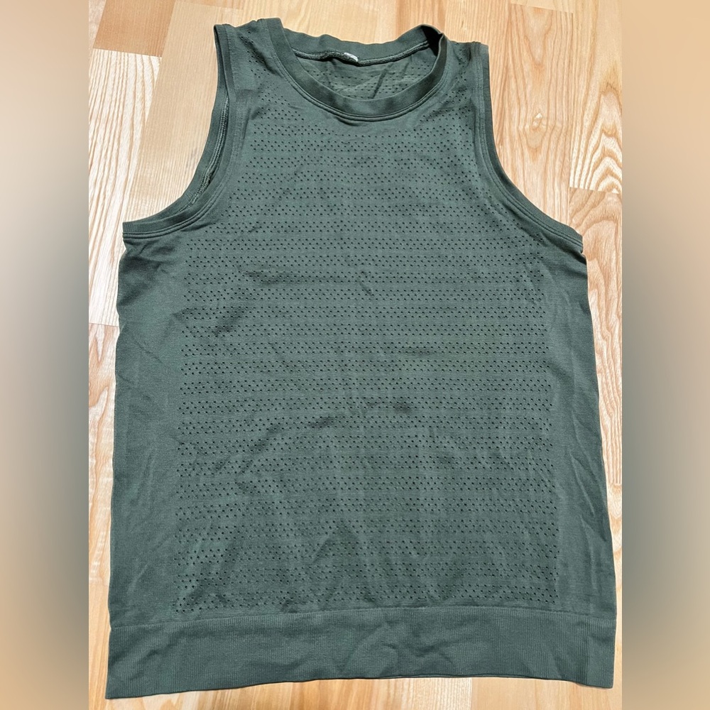 Lululemon tank top size 6